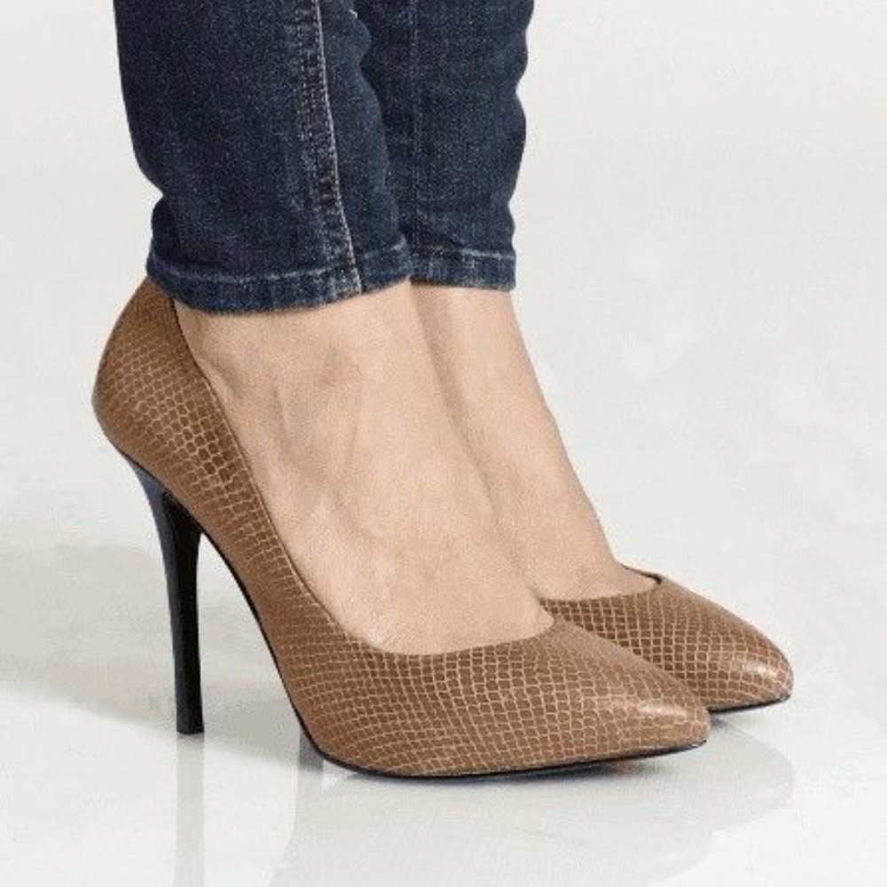 GUESS BY MARCIANO! FLORENCE PUMPS